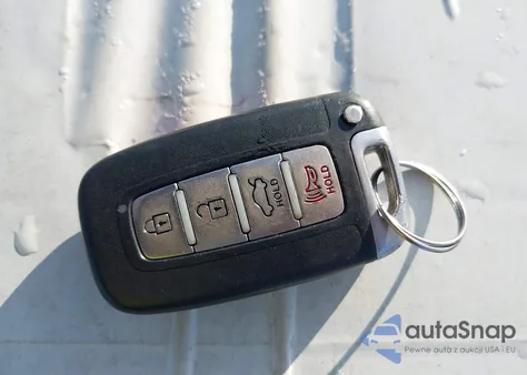 2011 Hyundai Sonata Se z USA, uszkodzony, nr VIN 5NPEC4AC8BH012674